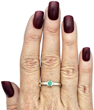 Load image into Gallery viewer, Oval Faceted Emerald Ring, size 9 1/4, Sterling Silver, May Birthstone, Natural Gemstone, Inspiration Stone, Action Stone - GemzAustralia