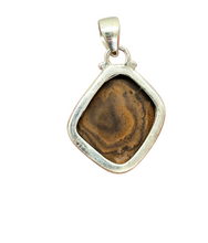 Load image into Gallery viewer, Australian Opal Doublet Pendant, October Birthstone, Blue and Pink Opal, Precious Gemstone, Pure Energy, Lucky Stone, Hope Stone - GemzAustralia