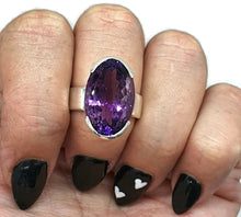 Load image into Gallery viewer, Purple Amethyst Ring, size 8, Sterling Silver, 14 carats, Protection Amulet - GemzAustralia 