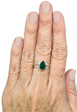 Load image into Gallery viewer, Green Onyx Ring, Size 8, Sterling Silver, Pear Shaped, Split Band Ring, Natural Gemstone - GemzAustralia 