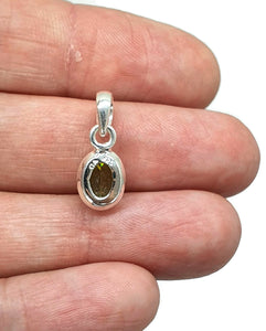 Oval Peridot Pendant, August Birthstone, 1.4 carats, Sterling Silver, Protection Stone - GemzAustralia 