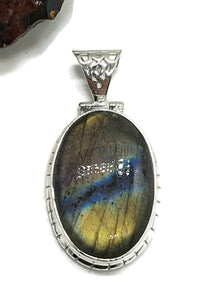 Purple Labradorite Pendant with flashes of Green, Gold & Blue, Sterling Silver, Oval Shaped - GemzAustralia 