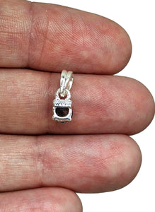 Brilliant cut, London Blue Topaz Pendant, Sterling Silver, December Birthstone - GemzAustralia 