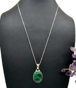 Malachite Pendant, Sterling Silver, Oval Shape, Beautiful Rich Green Gemstone - GemzAustralia 