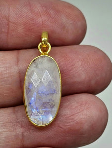 Faceted Rainbow Moonstone Pendant, 18k Gold Plated Sterling Silver, Oval Shape - GemzAustralia 