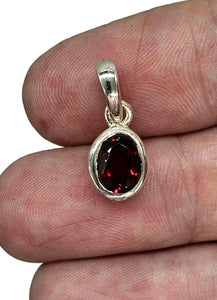 Garnet Pendant, Sterling Silver, January Birthstone, Oval Shaped, Aquarius Zodiac Stone - GemzAustralia 