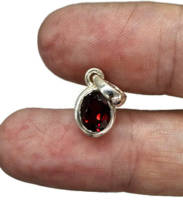 Garnet Pendant, Sterling Silver, January Birthstone, Oval Shaped, Aquarius Zodiac Stone - GemzAustralia 