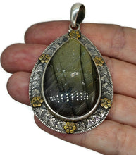 Load image into Gallery viewer, Labradorite Pendant, 925 Sterling Silver, Gold Brass Flower, Golden Green Labradorite - GemzAustralia 