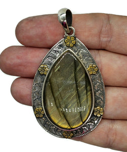 Labradorite Pendant, 925 Sterling Silver, Gold Brass Flower, Golden Green Labradorite - GemzAustralia 