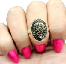 Load image into Gallery viewer, Stingray Coral Ring, Size 8, Oval Shaped, Sterling Silver, Black and White Coral, Fossilized, Honeycomb Pattern