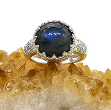 Load image into Gallery viewer, Labradorite Ring, Size 8, Sterling Silver, Round Cabochon Design, Blue Labradorite, Magic Stone - GemzAustralia 