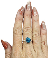 Load image into Gallery viewer, Raw Neon Blue Apatite Ring, Size R, Sterling Silver, Hammered Band, Rough Stone, Electric Blue Gemstone