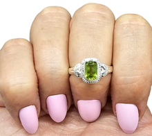 Load image into Gallery viewer, Emerald Faceted Peridot Ring, Size 6.75, Sterling Silver, Protection Stone, Visionary Gem, August Birthstone - GemzAustralia 