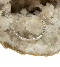 Load image into Gallery viewer, Sculptured Sterling Silver Band Ring, Stacking Ring, Wedding Band, Unisex Design - GemzAustralia 