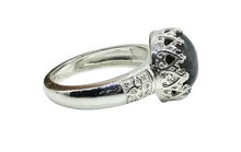 Load image into Gallery viewer, Labradorite Ring, Size 8, Sterling Silver, Round Cabochon Design, Blue Labradorite, Magic Stone - GemzAustralia 