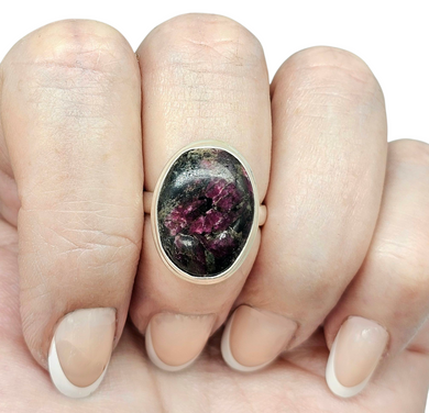 Eudialyte Ring, size M, Sterling Silver, Stone of the Heartland, Balances emotions, Unconditional Love, Water / Earth - GemzAustralia 