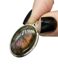 Load image into Gallery viewer, Oval Purple Labradorite Pendant, Sterling Silver, Magical Gem, Trust Stone, Mystical Gemstone, Calming Stone, Third eye chakra - GemzAustralia 