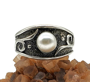 Freshwater Pearl Ring, 925 Sterling Silver, Size 7.5, Oxidised Ring, Black Silver - GemzAustralia 