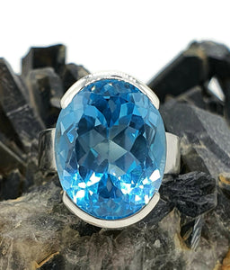 Blue Topaz Ring, size 8.5, sterling silver, 22 carats, oval shaped - GemzAustralia 