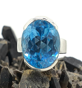 Blue Topaz Ring, size 8.5, sterling silver, 22 carats, oval shaped - GemzAustralia 