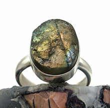 Load image into Gallery viewer, Raw Spectrolite Labradorite Ring, Size 9, Sterling Silver, Oval Shaped - GemzAustralia 