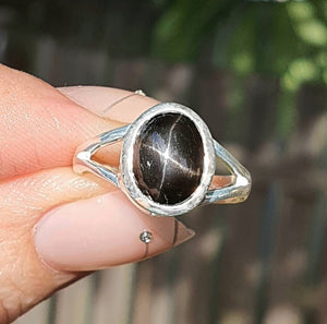 Black Star Sapphire Ring, Size 7, Sterling Silver, Oval Shaped, September Birthstone - GemzAustralia 