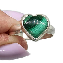 Load image into Gallery viewer, Malachite Heart Ring, Size 7, Sterling Silver, Green Gemstone - GemzAustralia 