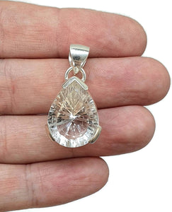 Clear Quartz Pendant, Pear Shaped, Sterling Silver, 17 carats - GemzAustralia 