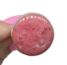 Load image into Gallery viewer, Thulite Ring, size 7, Sterling Silver, Vibrant Pink Gemstone, Round Shaped - GemzAustralia 