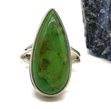 Load image into Gallery viewer, Green Mojave Turquoise Ring, Size 7.75, Sterling Silver - GemzAustralia 