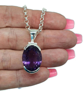 Amethyst Pendant, 17 carats, Oval Shaped, Sterling Silver - GemzAustralia 