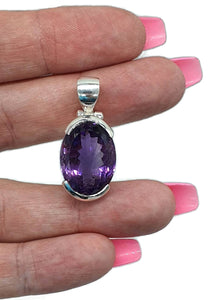 Amethyst Pendant, 17 carats, Oval Shaped, Sterling Silver - GemzAustralia 