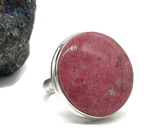 Thulite Ring, size 7, Sterling Silver, Vibrant Pink Gemstone, Round Shaped - GemzAustralia 
