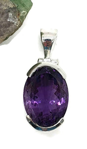 Amethyst Pendant, 17 carats, Oval Shaped, Sterling Silver - GemzAustralia 