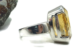 Citrine Ring, Size 7.5, Sterling Silver, Oval Shape, 15 carats - GemzAustralia 