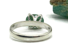 Load image into Gallery viewer, Emerald Ring, size 6.75, Sterling Silver, May Birthstone, Oval Faceted - GemzAustralia 