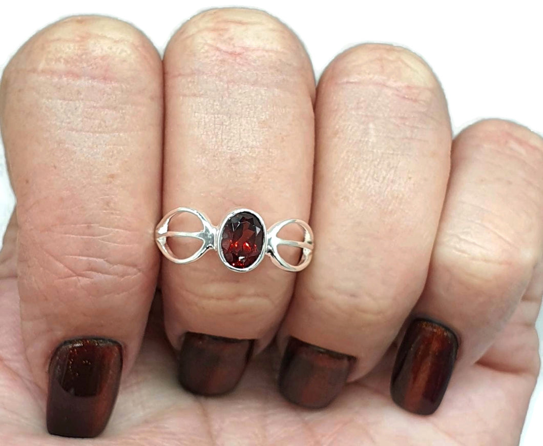 Garnet Ring, Size 8, Sterling Silver, January Birthstone, Oval Facet, Energy Stone - GemzAustralia 