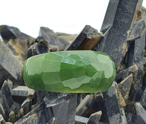 Green Jade Ring, Size 7.5, Deep Green Nephrite Jade, Faceted, British Columbia Jade - GemzAustralia 